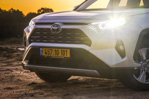 טויוטה ראב 4 היברידית